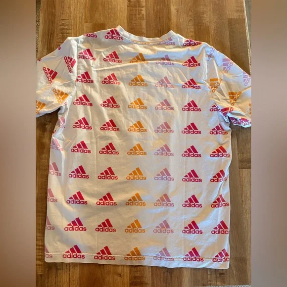 Adidas tee - Picture 4 of 4